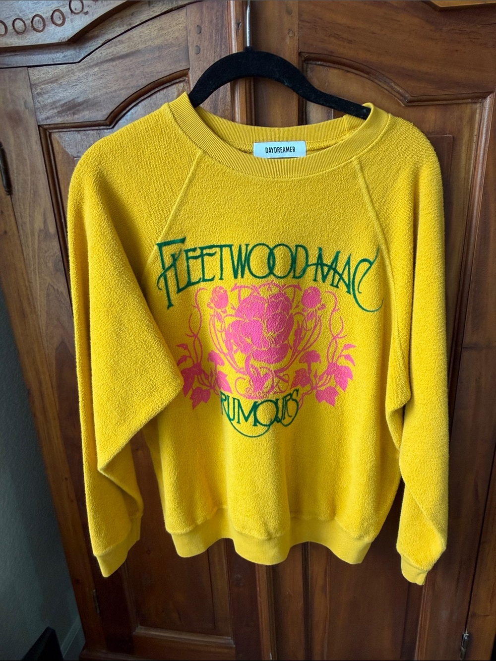 DAYDREAMER Yellow Fleetwood Mac 'Rumours' Graphic Sweatshirt